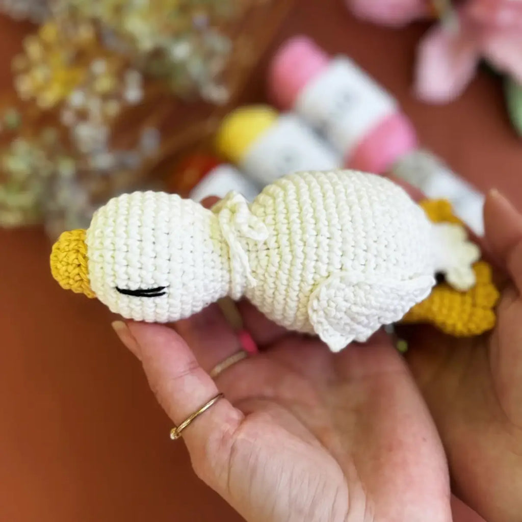 Hello Love Blanket Plush Yarn 100g